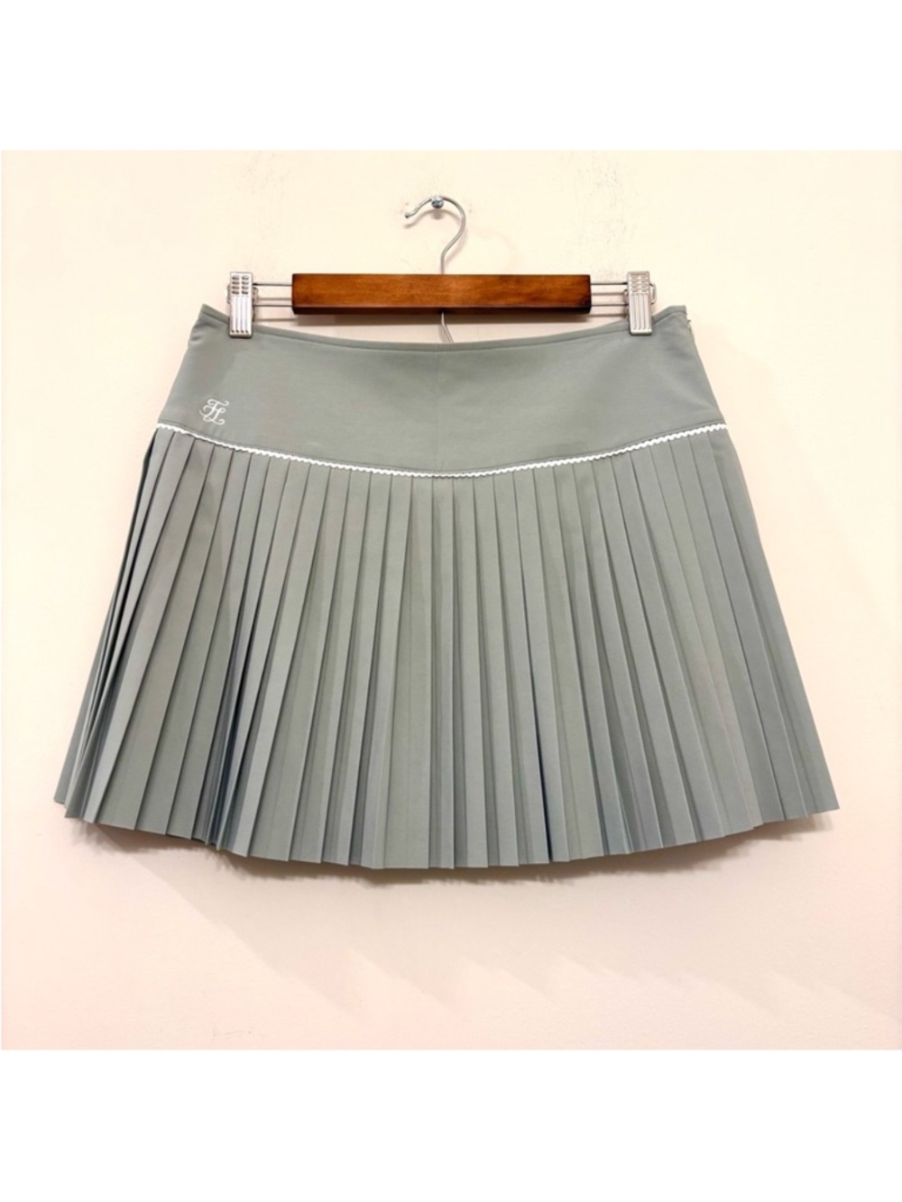 FAIR LIAR Golf Flare Pleated Skirt/Skort Built in Shorts Gray/Green Size L NWOT